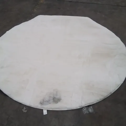 QUALITY DESIGNER AREA RUG - APPROXIMATELY 180X180CM