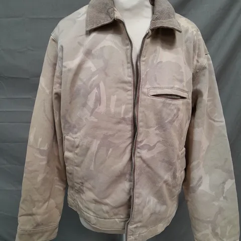 ABERCROMBIE & FITCH SAND CAMO ZIP THROUGH JACKET - S