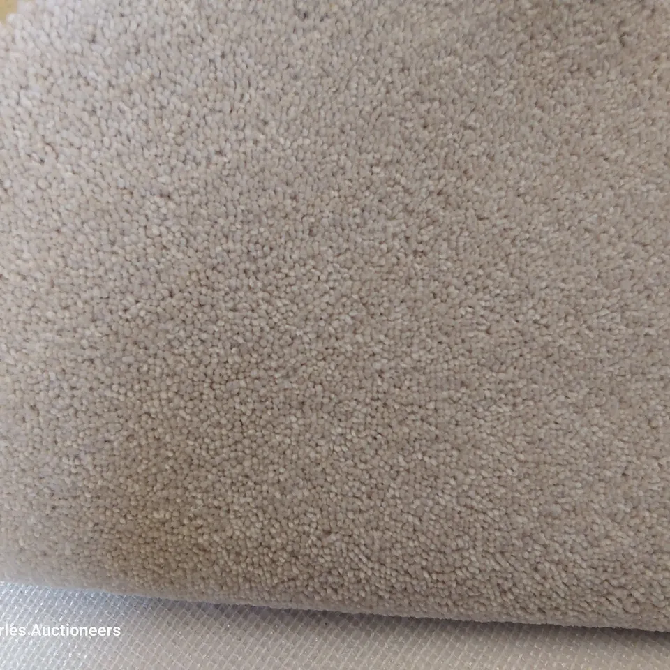 ROLL OF QUALITY DIMENSIONS 50 23 CARPET RUNNER APPROXIMATELY 1.45 × 5M