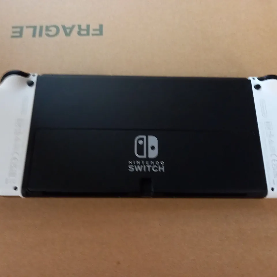 NINTENDO SWITCH OLED HANDHELD CONSOLE WITH ANIMAL CROSSING  - HAC-016