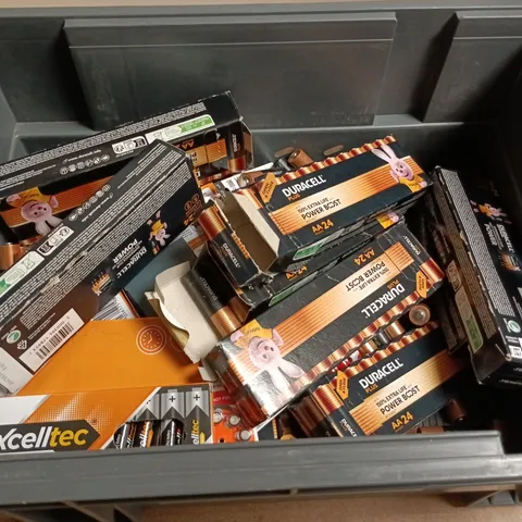 LARGE QUANTITY OF ASSORTED BATTERIES