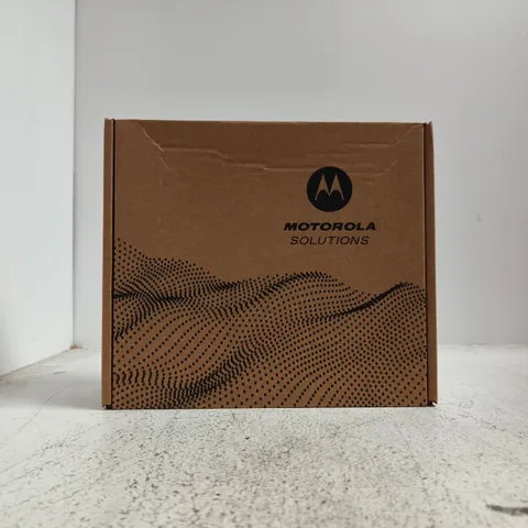 BOXED MOTOROLA R2 PORTABLE DIGITAL TWO WAY RADIO - MDH11YDC9JA2AN