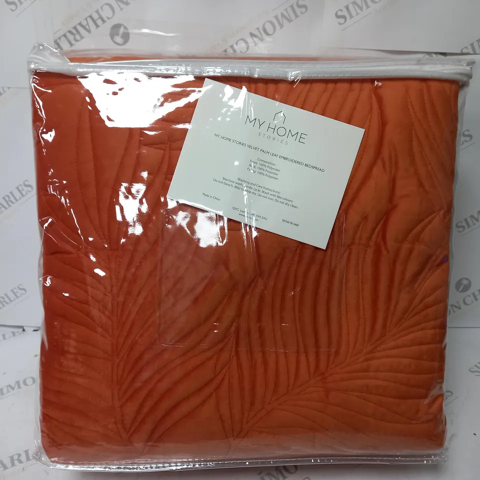 MY HOME STORIES VELVET PALM LEAF EMBROIDERED BEDSPREAD - ORANGE