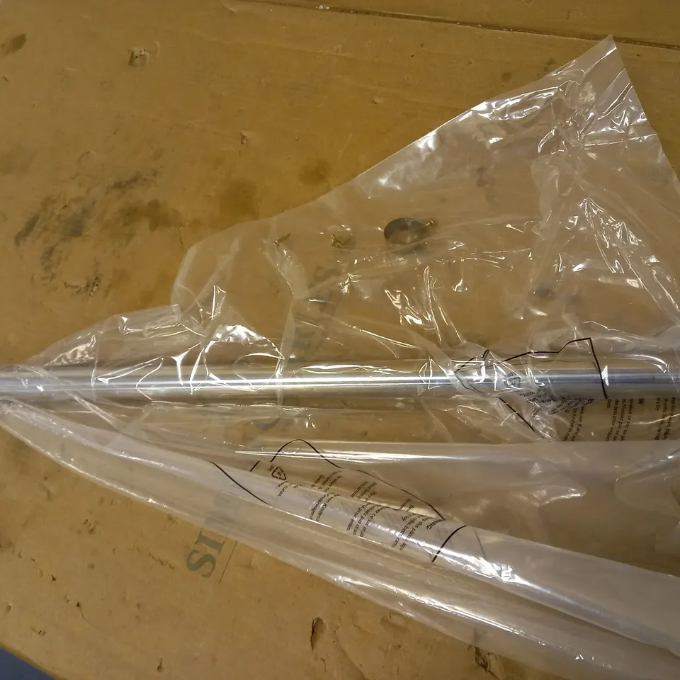 EXTENDABLE POLE WITH SCREWS 