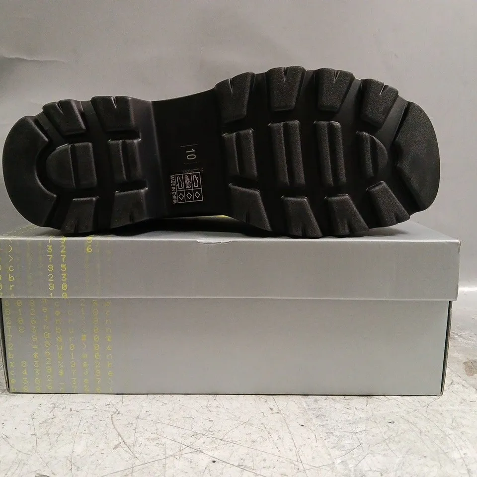 BOXED PAIR OF KOI OBSIDIAN DOLL TRIDENT MARY JANES IN BLACK SIZE UK 10