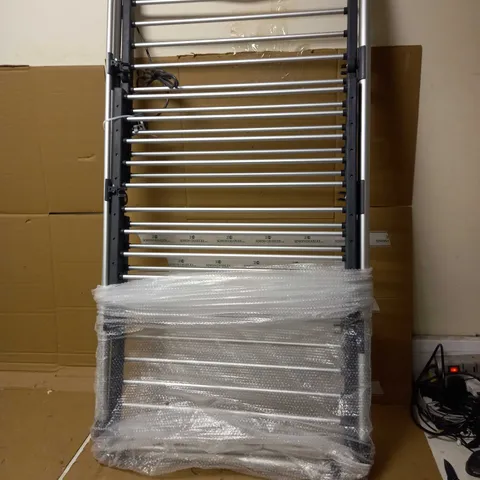 BLACK AND DECKER 3 TIER HEATED AIRER 300W