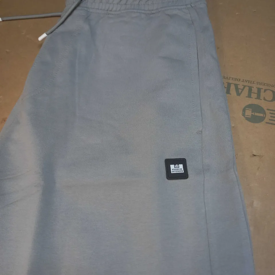 WEEKEND OFFENDER GREY SHORTS SIZE L