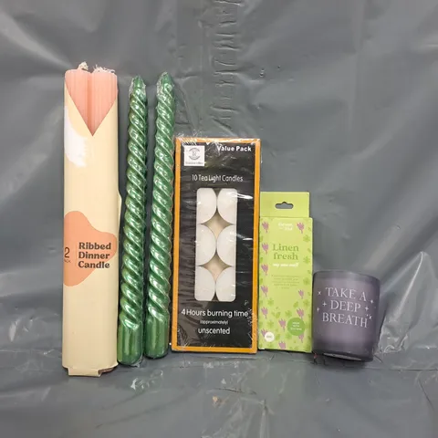 APPROXIMATELY 10 ASSORTED HOUSEHOLD ITEMS TO INCLUDE TEA LIGHTS, RIBBED DINNER CANDLE, ETC