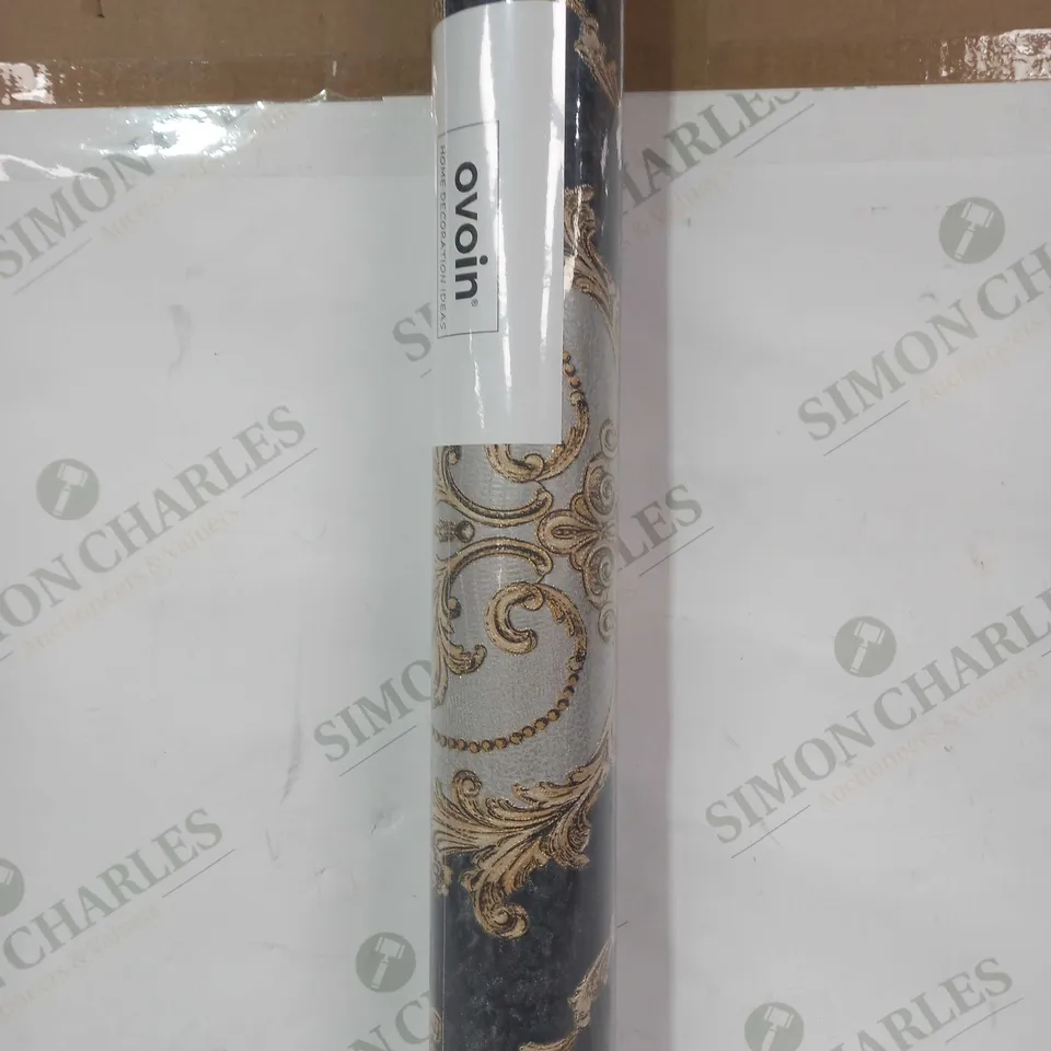 OVOIN ROLL OF WALLPAPER IN BLACK/SILVER/GOLD W. PATTERN