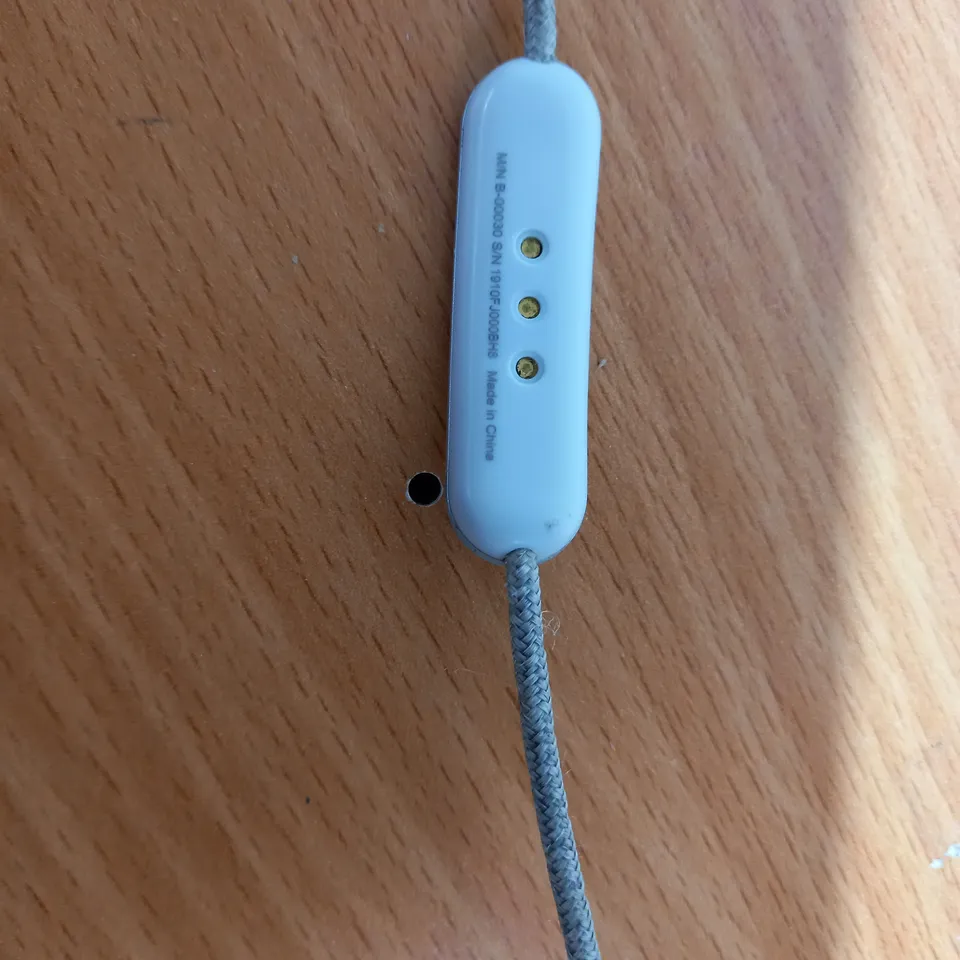 DESIGNER WIRELESS HEADPHONES 