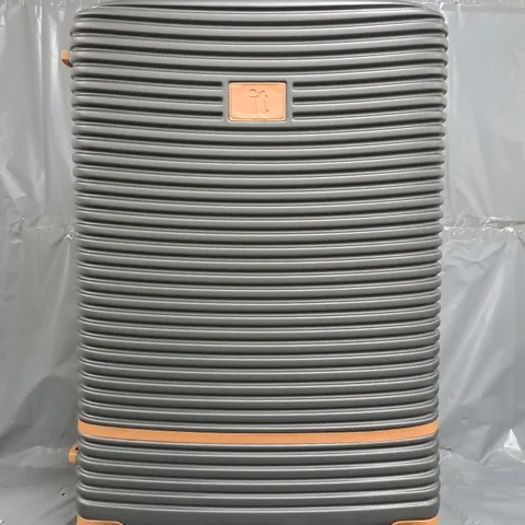IT LUGGAGE REPLICATING LARGE CHARCOAL EXPANDABLE SUITCASE SET
