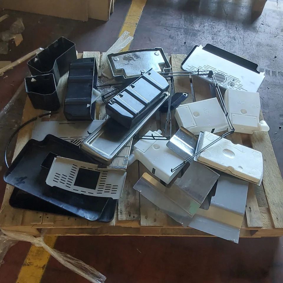PALLET OF ASSORTED COMMERCIAL COFFEE MACHINE PARTS ECT