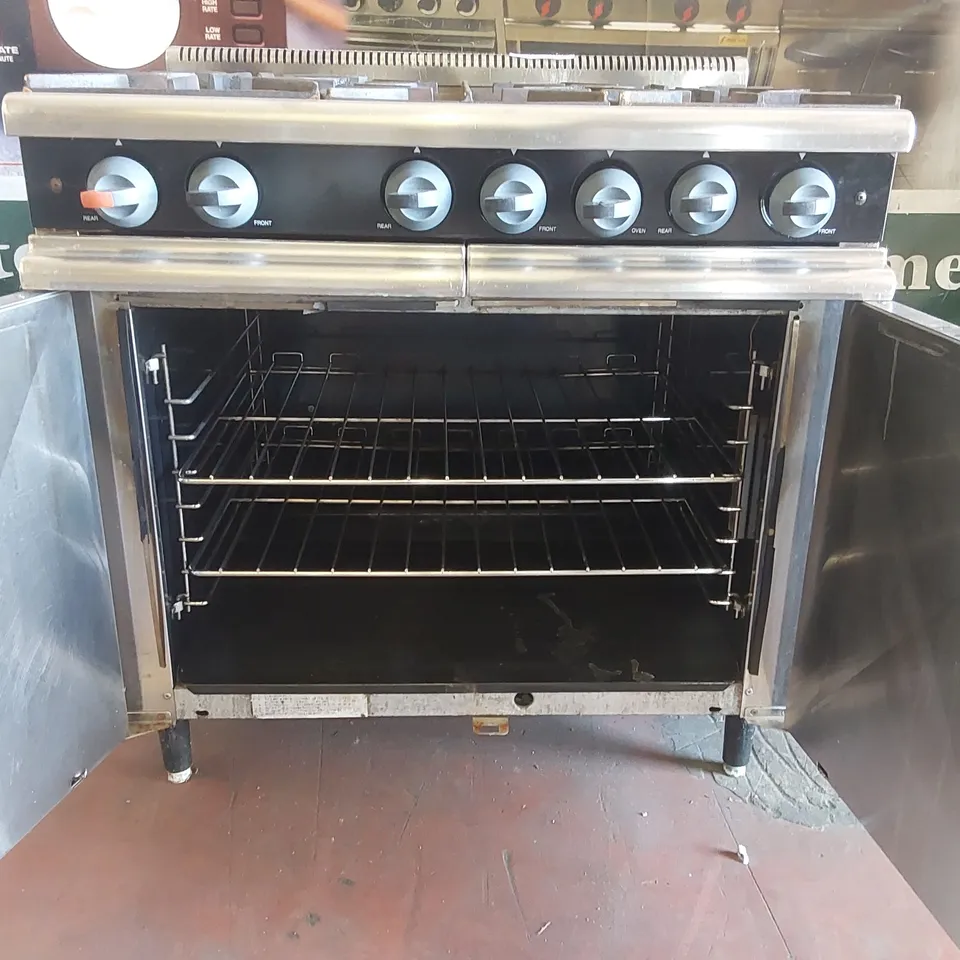 MOORWOOD VULCAN COMMERCIAL 6 BURNER OVEN 