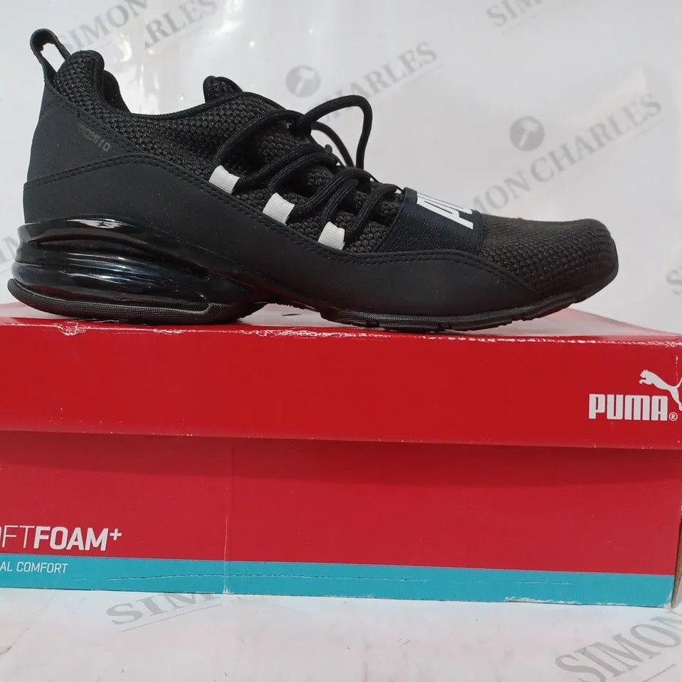 BOXED PAIR OF PUMA TRAINERS IN BLACK UK SIZE 6