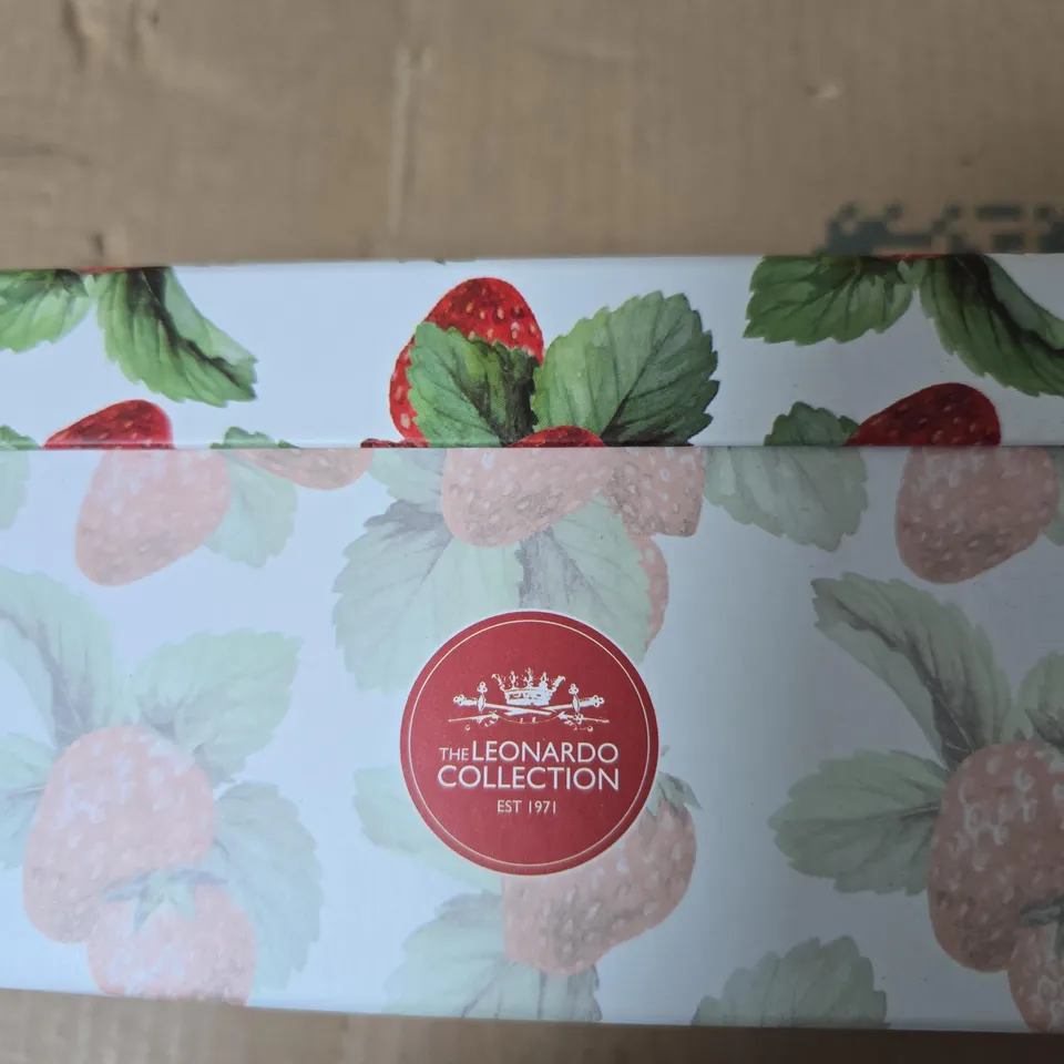 THE LEONARDO COLLECTION STRAWBERRY FIELD SET OF 2 MUGS – LESSER & PAVEY, FINE CHINA