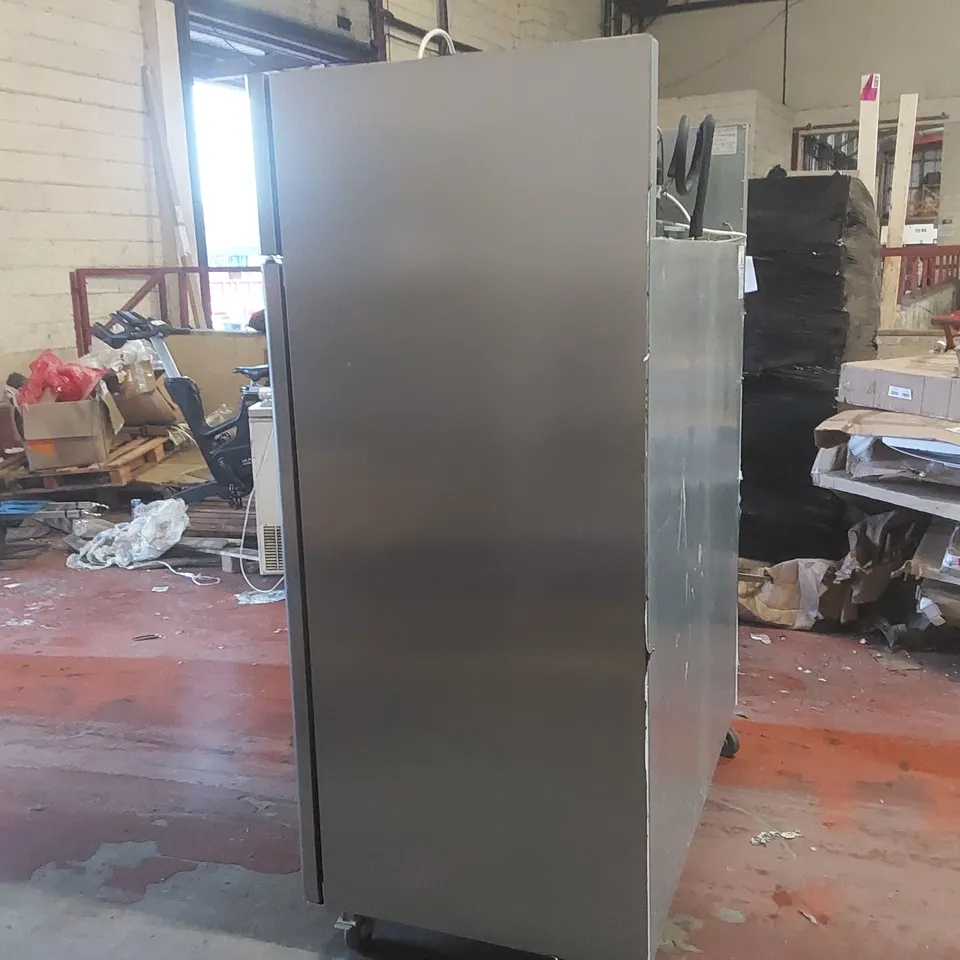 WILLIAM FG2TSS R290 R1 COMMERCIAL DOUBLE DOOR REFRIGERATOR