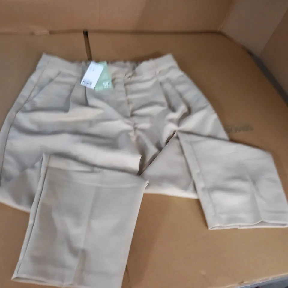H&M CREAM TROUSERS - UK 20