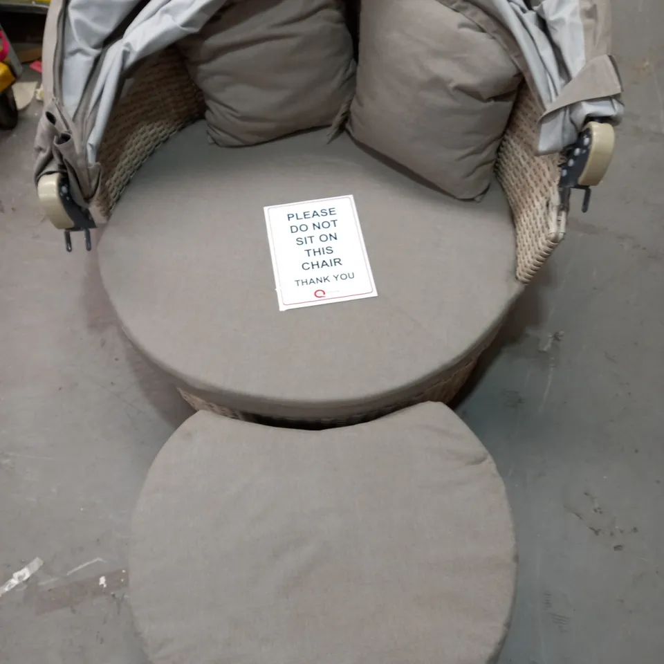 INNOVATORS SANTORINI RATTAN SINGLE DAYBE WITH FOOTREST - COLLECTION ONLY