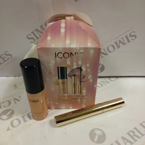 BOXED ICONIC LONDON ALL WRAPPED UP MAKE UP SET 