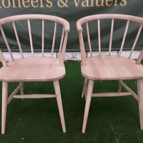 SET OF 2 OAK DINING CHAIRS