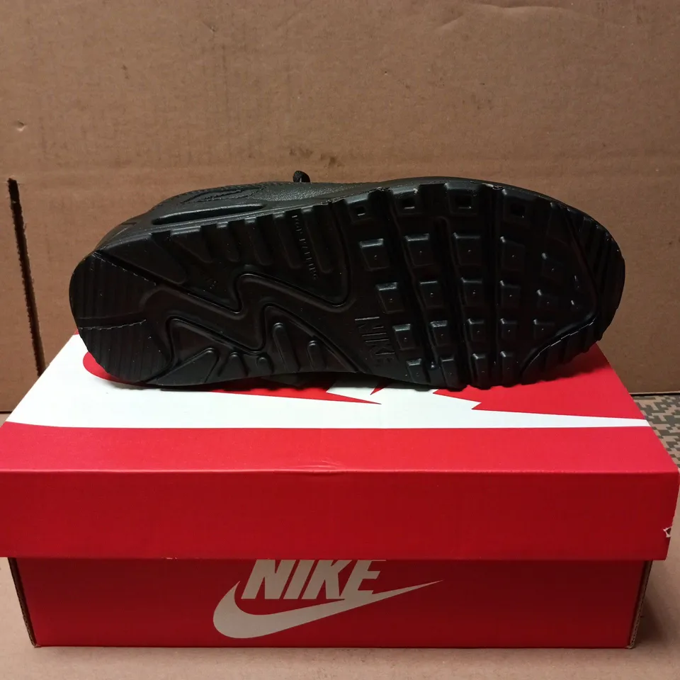 NIKE AIR MAX 90 LTR (GS) TRAINERS – BLACK/BLACK-WHITE, UK4 (US 4Y)