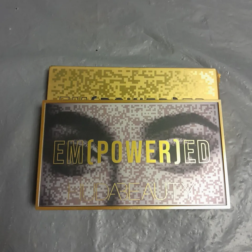BOXED HUDA BEAUTY EM(POWER)ED EYESHADOW PALLETE