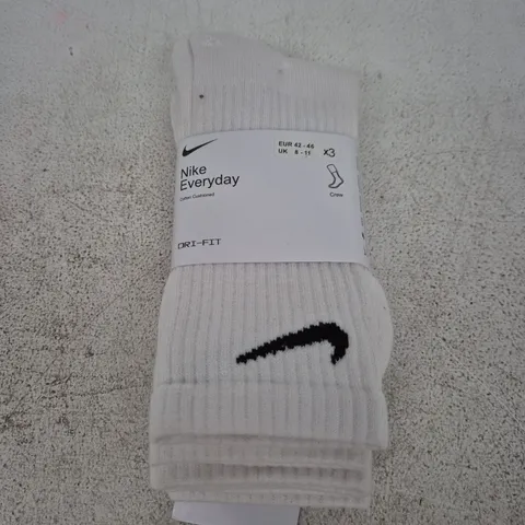 NIKE EVERYDAY CREW SOCKS – WHITE, UK 8-11 