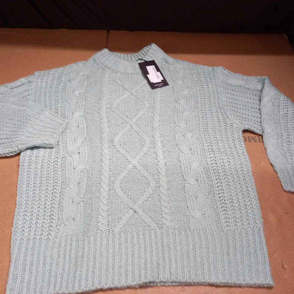 BRAVE SOUL CHUNKY KNIT CABLE JUMPER IN SAGE - S