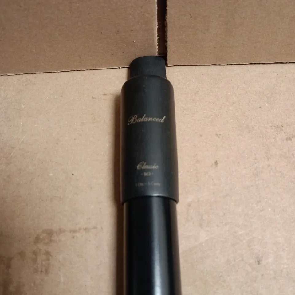 HOWARD LOW D WHISTLE - BLACK BALANCED CLASSIC M3 MUSICAL INSTRUMENT