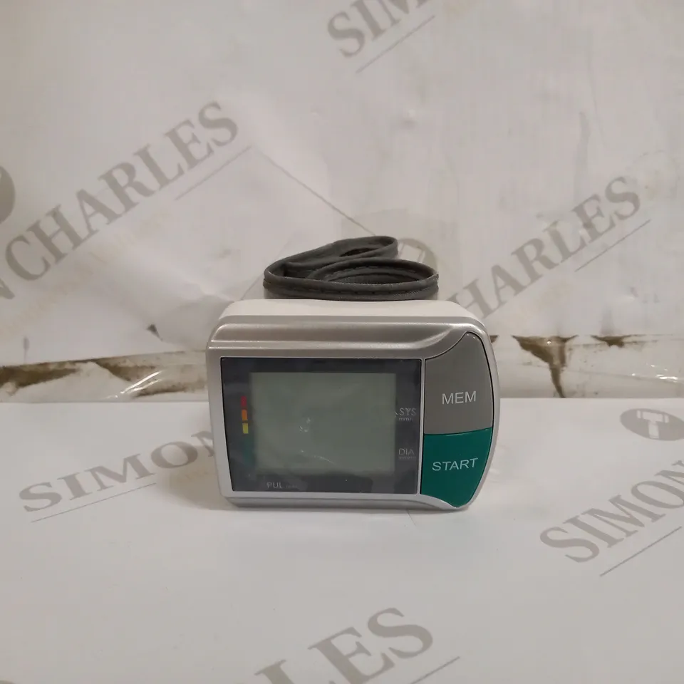BOXED MEDISANA BLOOD PRESSURE MONITOR