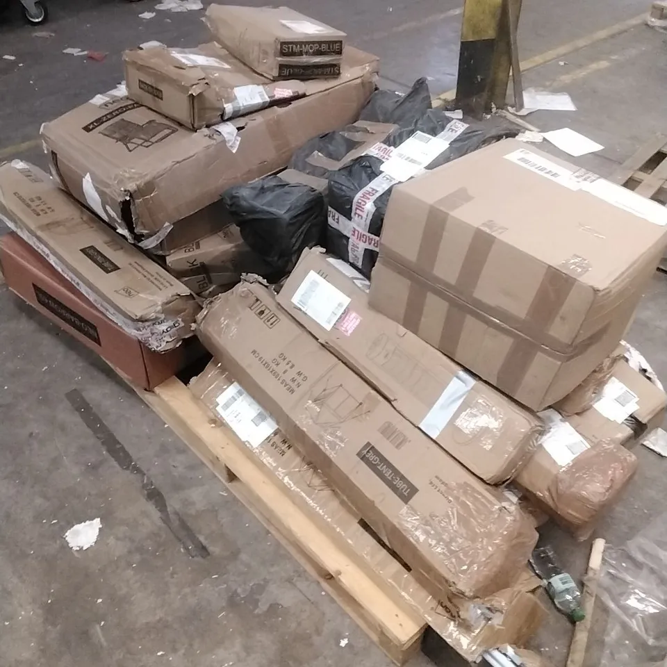 PALLET OF ASSORTED HOUSEHOLD GOODS AND PRODUCTS TO INCLUDE; CLOTHES AIRER, TUBE TENTS, FANS ETC