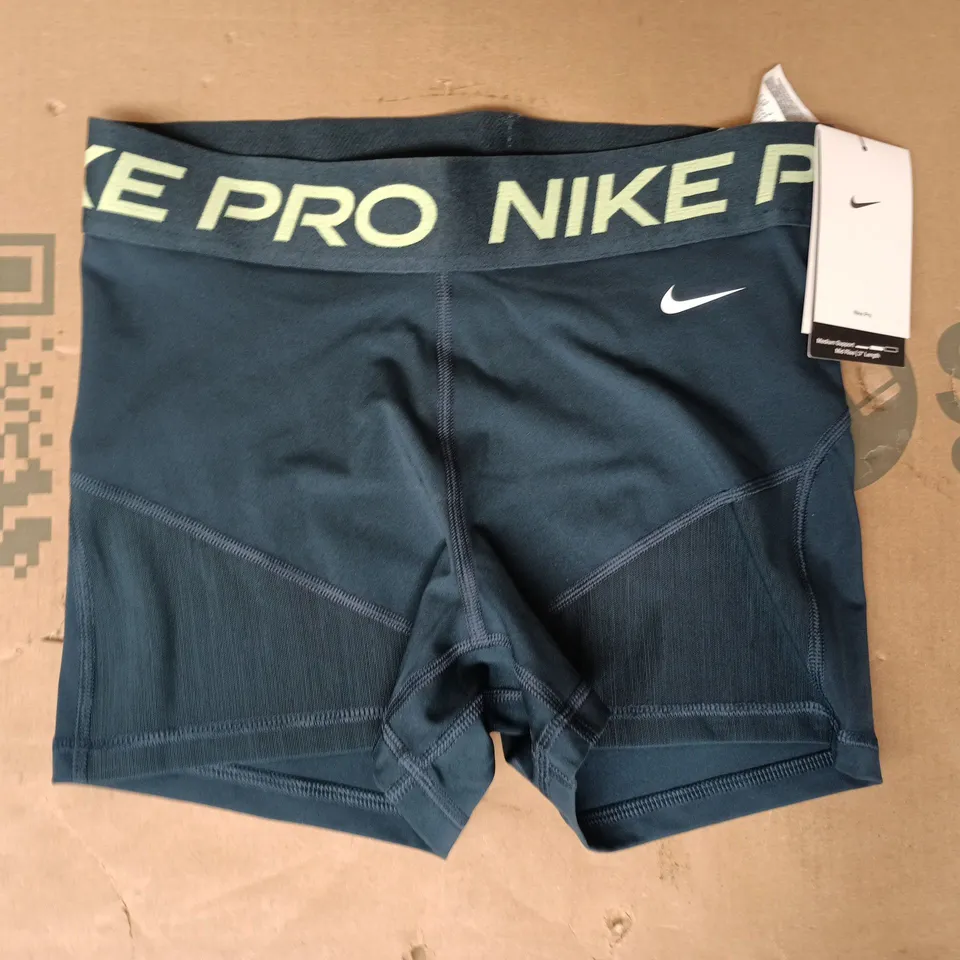 NIKE PRO MESH DRI-FIT MID RISE 3" LENGTH SHORTS IN DEEP TEAL SIZE MEDIUM