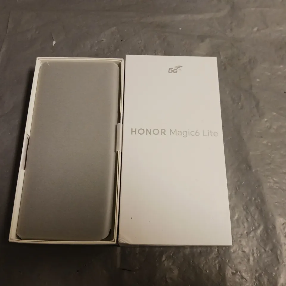 BOXED HONOR MAGIC6 LITE 5G 8GB 256GB MOBILE PHOE IN EMERALD GREEN - ALI-NX1