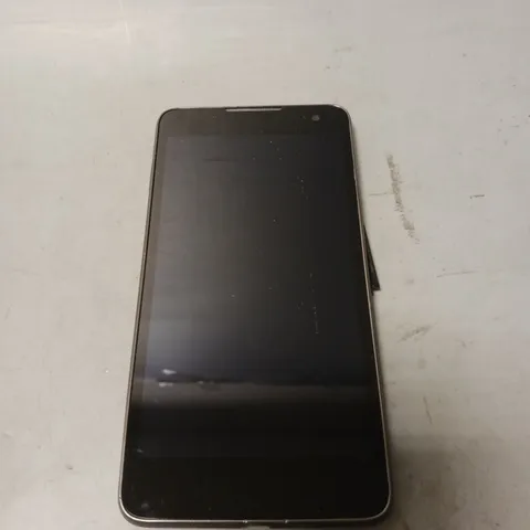 EE HARRIER IN BLACK