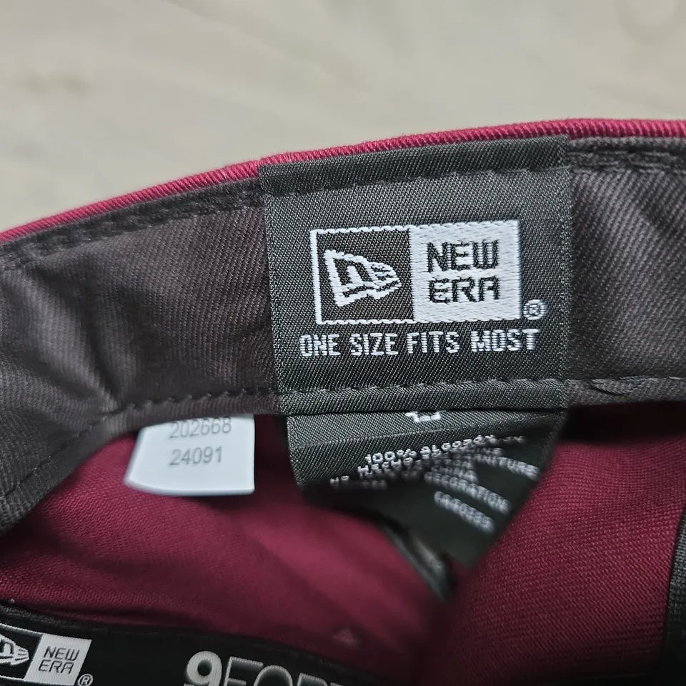 NEW ERA 9FORTY BURGUNDY BASEBALL CAP – OSFM