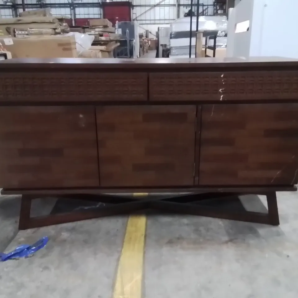 3 DOOR/2 DRAWER SIDEBOARD 