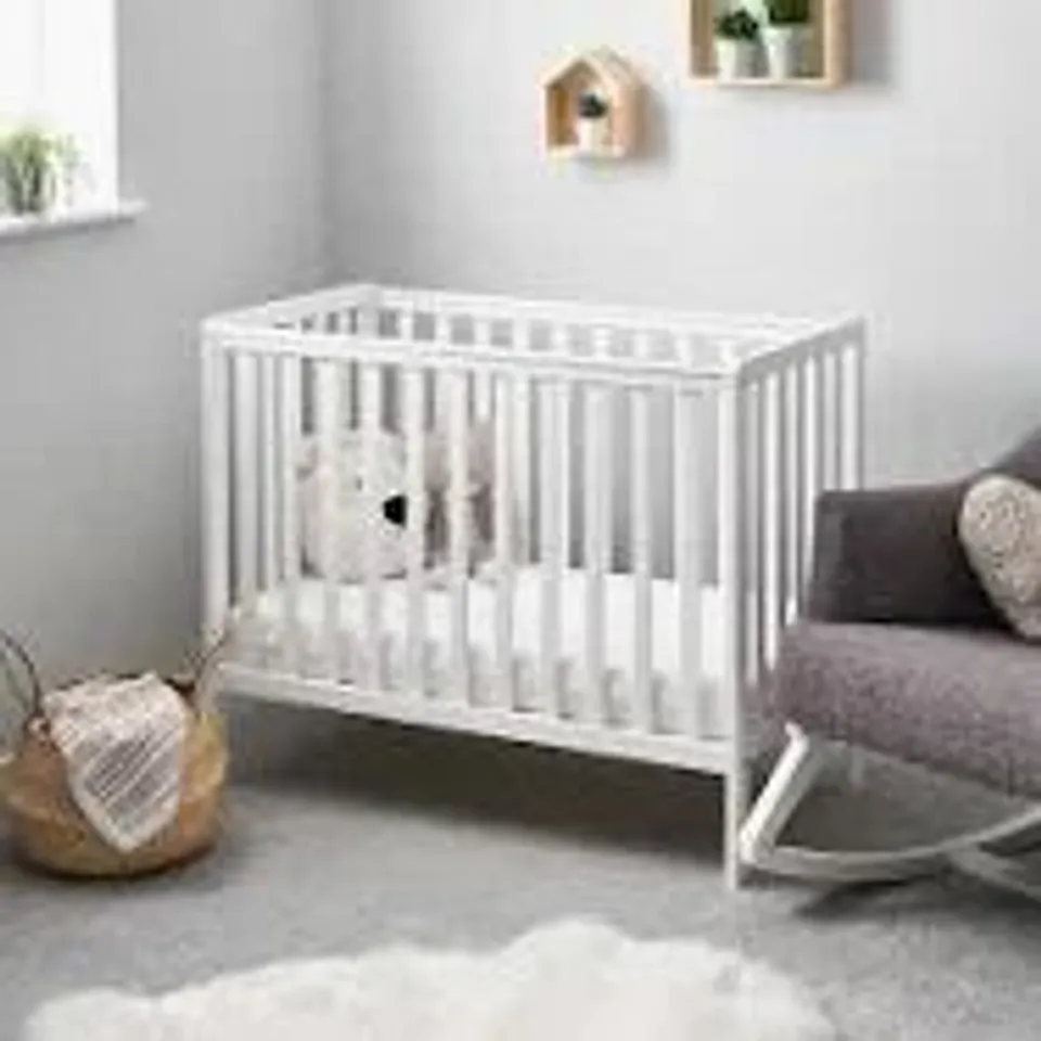 BOXED OBABY BANTAM SPACE SAVER COT -WHITE-