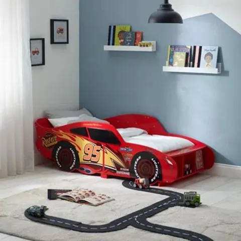 BOXED DISNEY CARS LIGHTNING MCQUEEN TODDLER BED: STURDY CONSTRUCTION, GUARDED SIDES, WOODEN SLATS, BRIGHT RED, FITS 140CM X 70CM MATTRESS