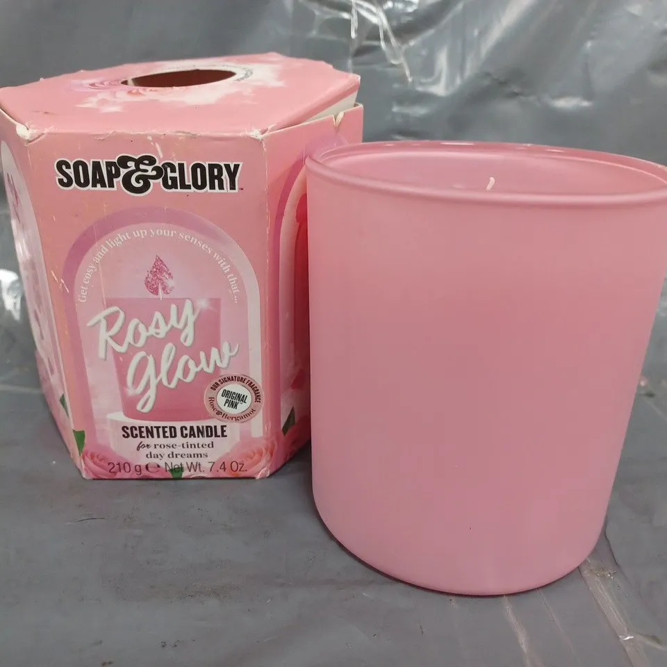 SOAP & GLORY ROSY GLOW SCENTED CANDLE