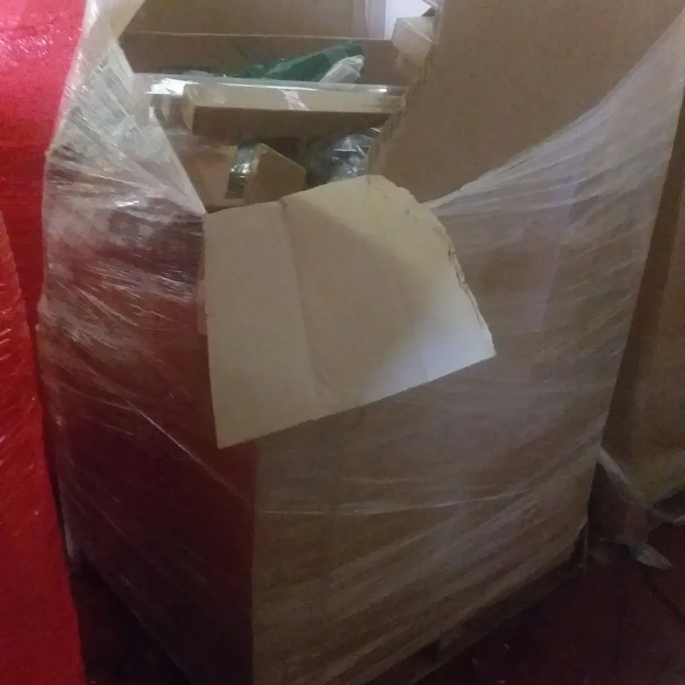 PALLET OF ASSORTED ITEMS INCLUDING SHOE STAND, DRAIN CLEANER, SHOE RACKS, TRASHCAN