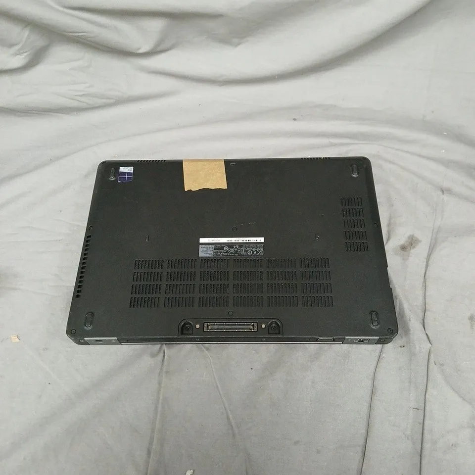 Dell Latitude E5470 Laptop – 14-inch display, i5-6200U, 8GB RAM, 500GB HDD.