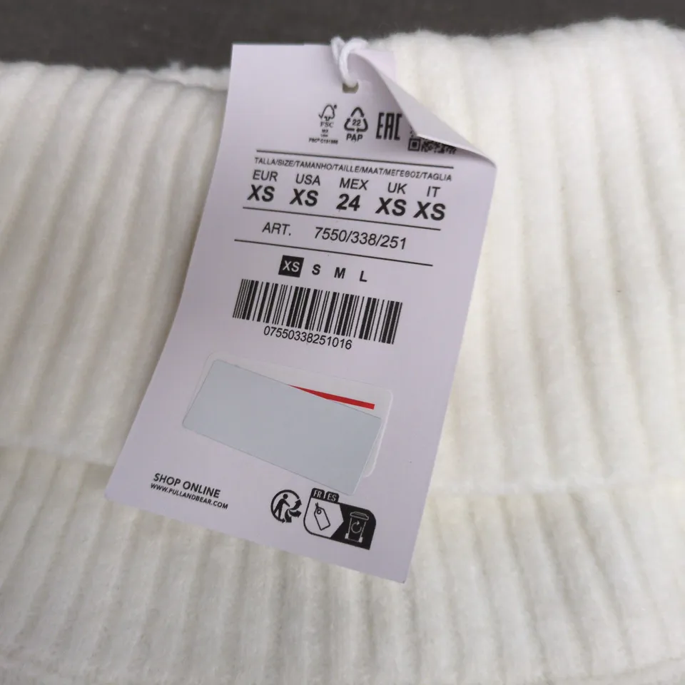 PULL&BEAR WHITE KNIT TURTLENECK JUMPER – XS