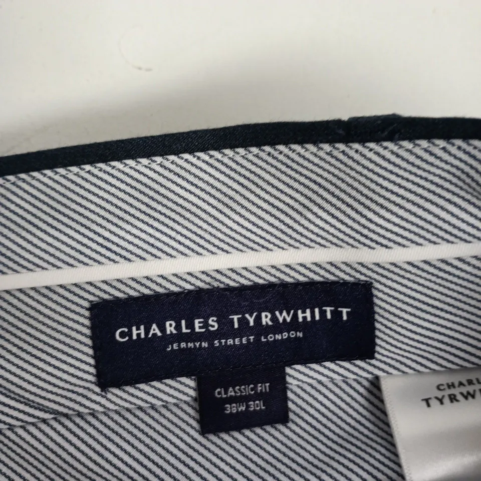 CHARLES TYRWHITT CLASSIC FIT TROUSERS – UK 38 (38W 30L)