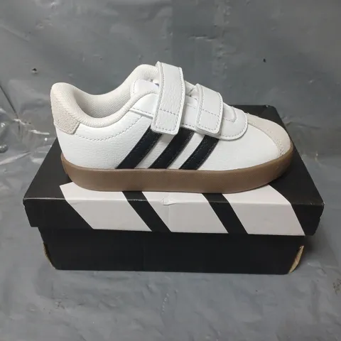 BOXED PAIR OF KIDS ADIDAS VL COURT 3.0 TRAINERS - UK SIZE 8