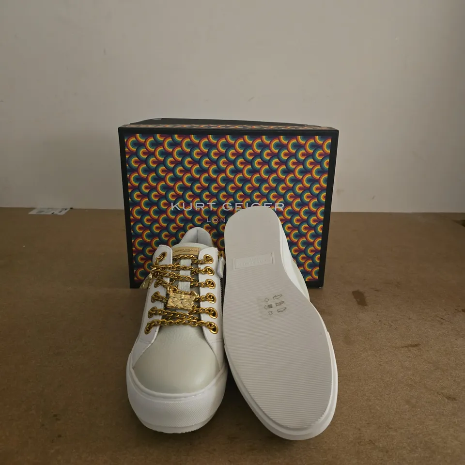 KURT GEIGER LONDON WHITE LEATHER TRAINERS WITH GOLD ACCENTS SIZE 42