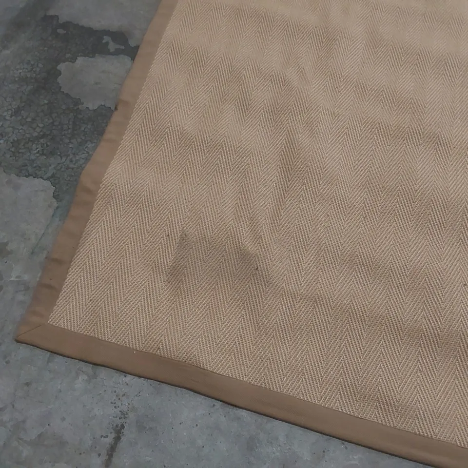 QUALITY DESIGNER AREA RUG - APPROXIMATELY 330 x 235cm