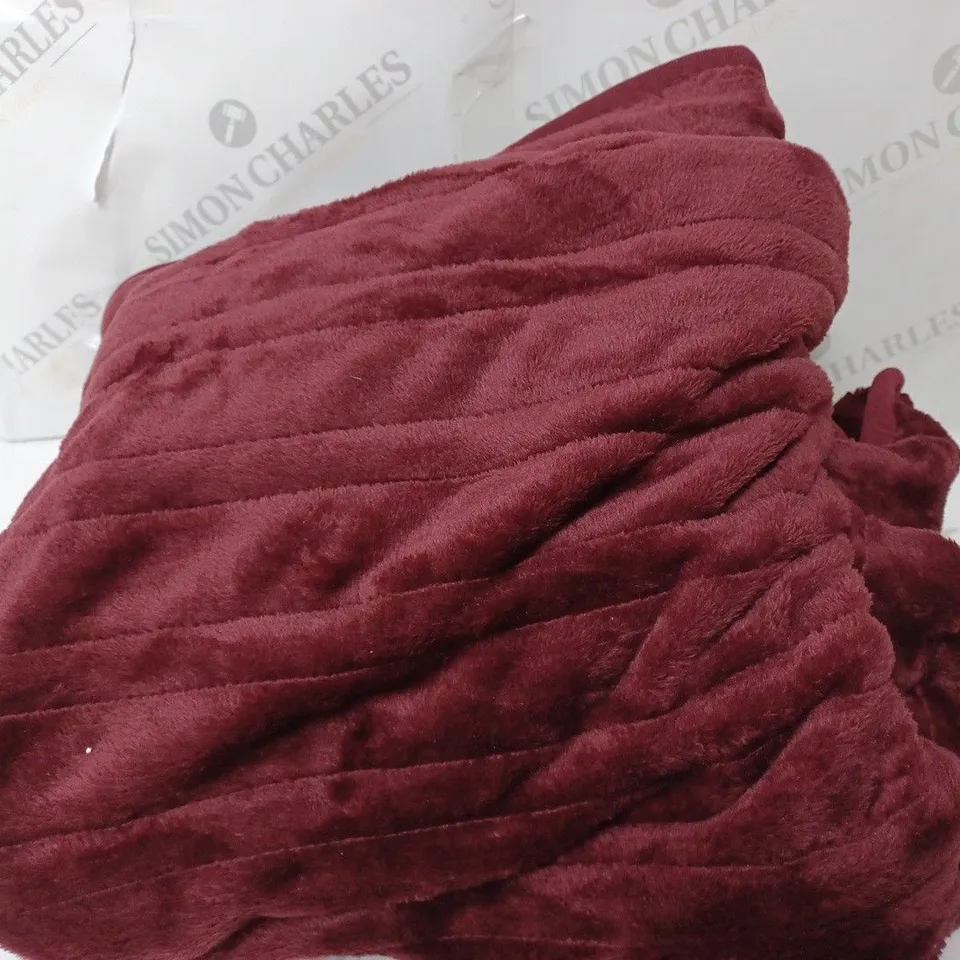 BOXED COZEE HOME HEATED THROW IN SHIRAZ WINE 