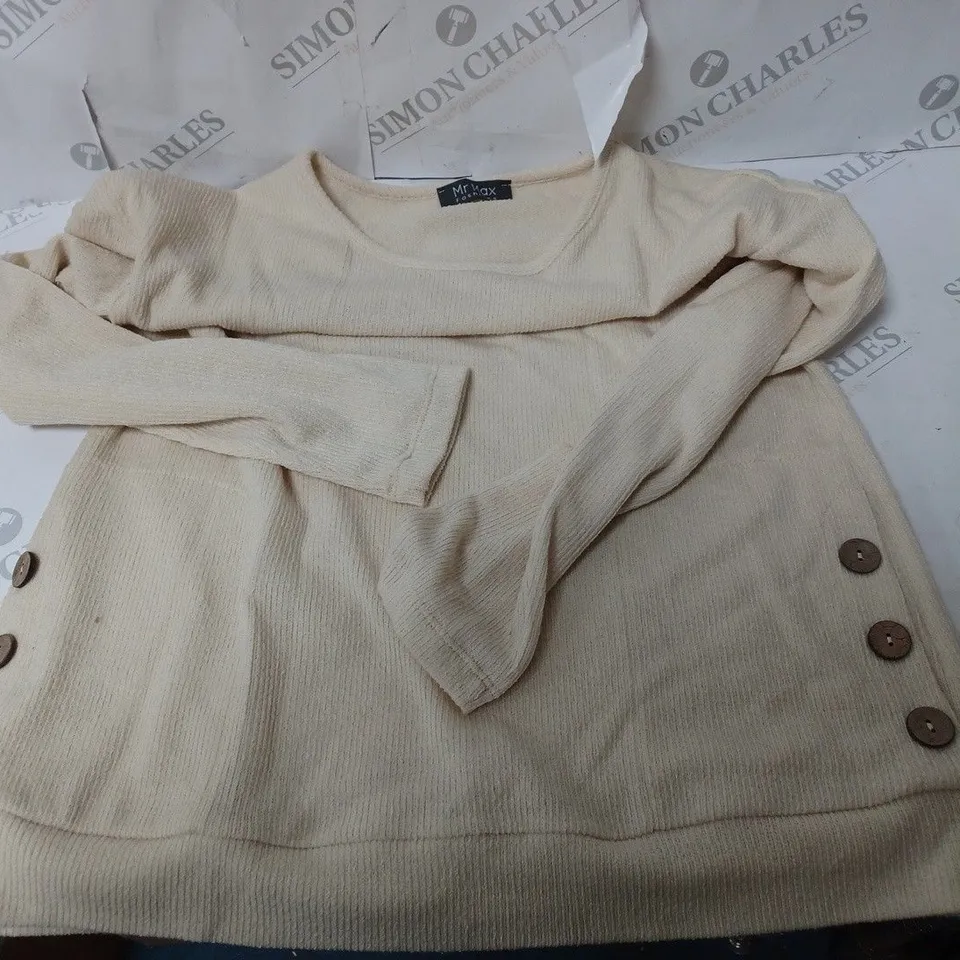 APPROXIMATELY 10 CLOTHING INCLUDING: MAXI DRESSES WITH DIFFERENT COLOURS AND SIZES BY WAYNE LAYERS AND CREAM CARDIGAN