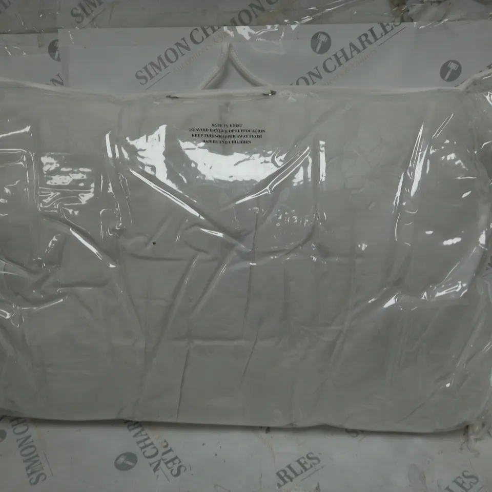 PACKAGED COZEE HOME EMBOSSED SUPERSOFT PILLOW 