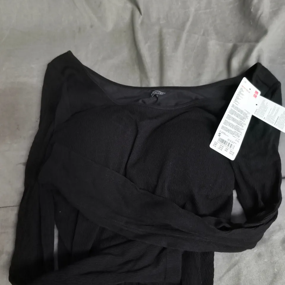 UNIQLO HEATTECH WOMEN’S BRA TOP – BLACK, SIZE S